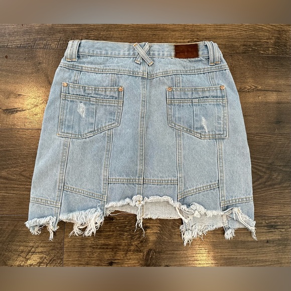 GUC Women's Junior's POL Denim Mini Skirt Distressed Destructed Y2K Size: M - Picture 8 of 9